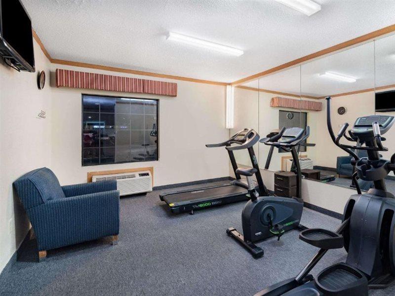 Baymont By Wyndham Hinesville Fort Stewart Area Экстерьер фото
