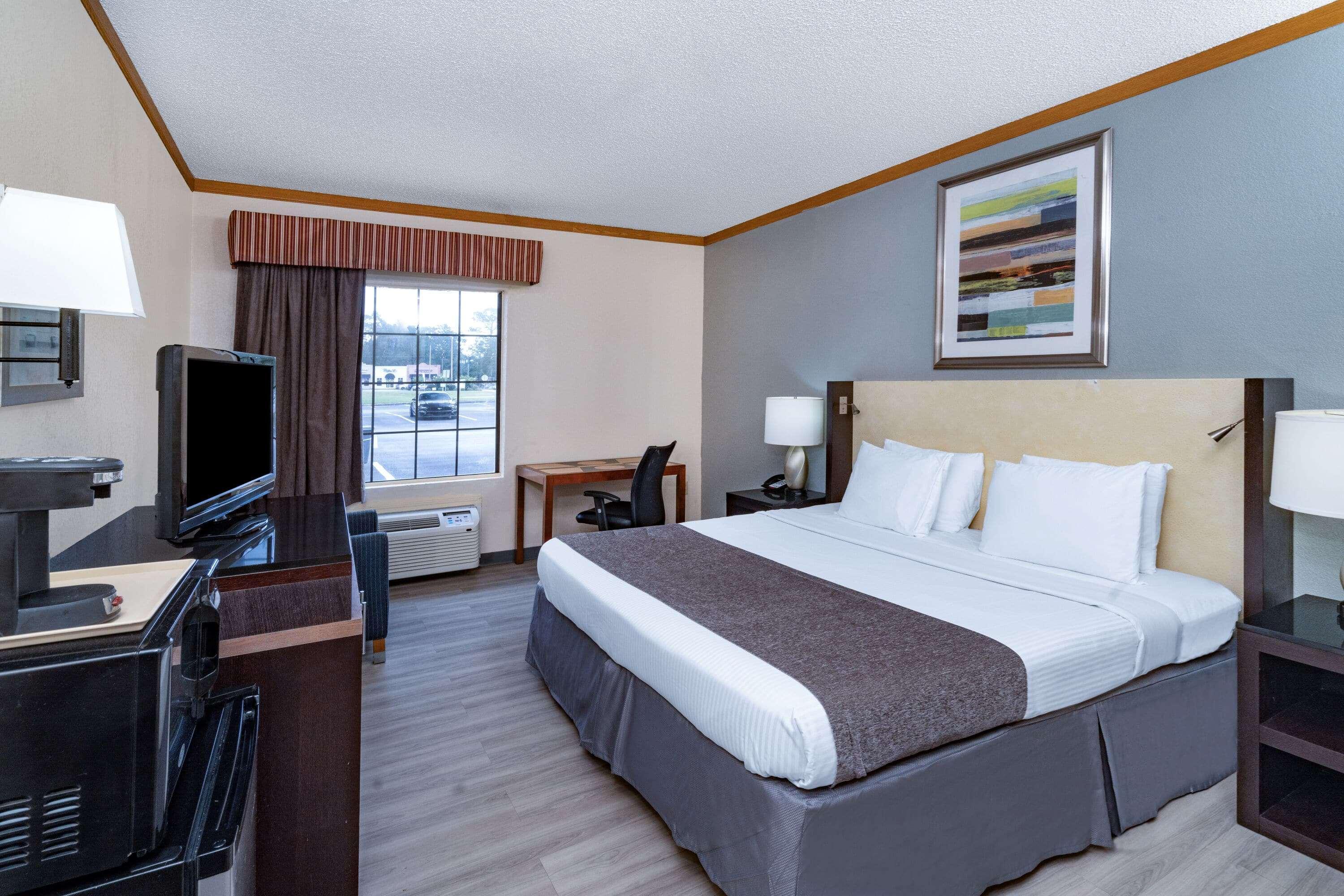 Baymont By Wyndham Hinesville Fort Stewart Area Экстерьер фото