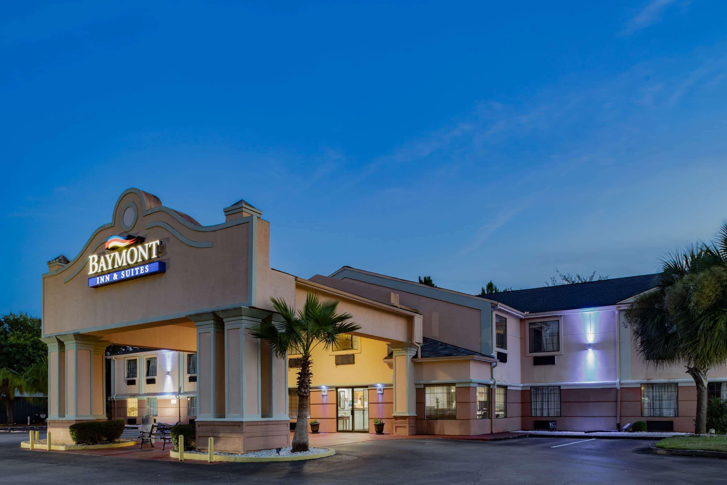 Baymont By Wyndham Hinesville Fort Stewart Area Экстерьер фото