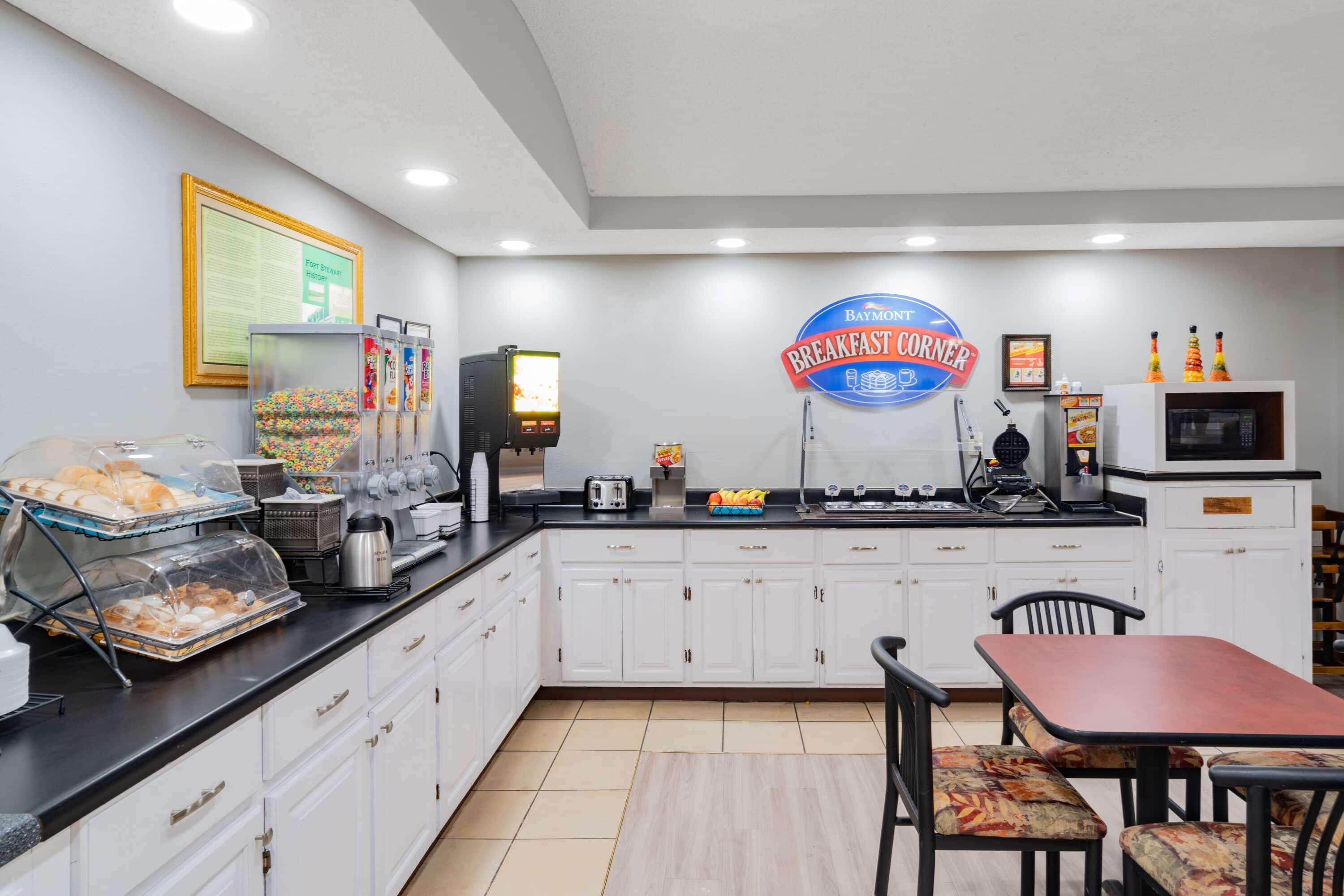 Baymont By Wyndham Hinesville Fort Stewart Area Экстерьер фото
