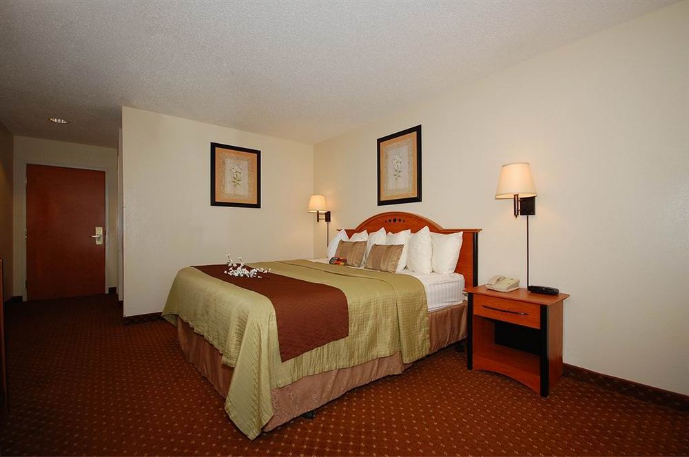 Baymont By Wyndham Hinesville Fort Stewart Area Экстерьер фото