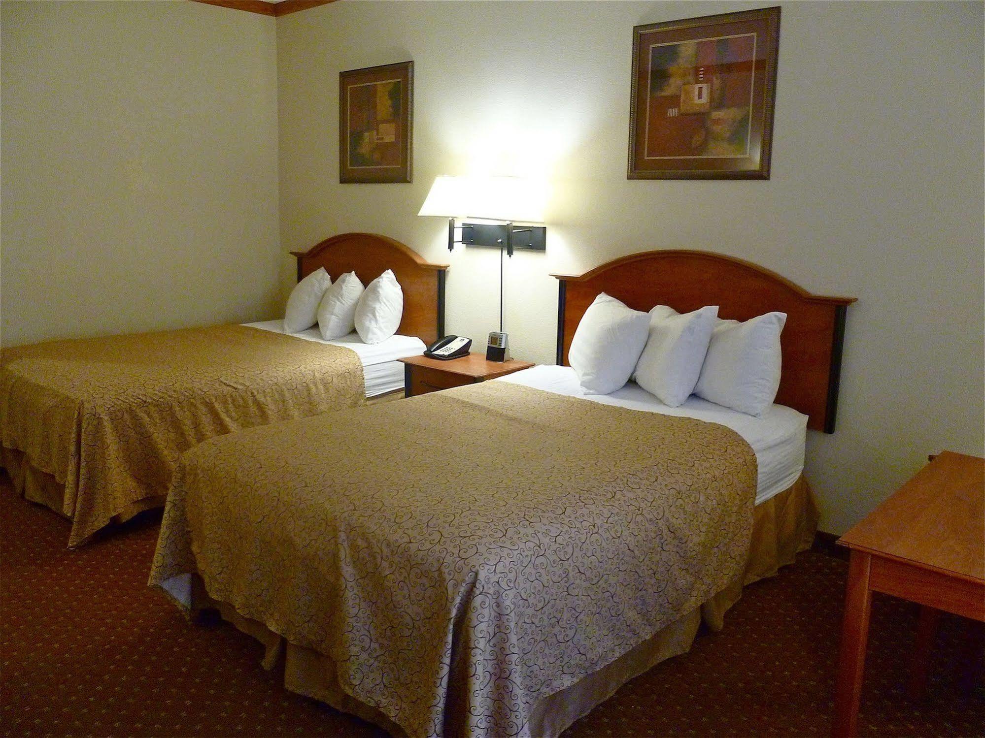 Baymont By Wyndham Hinesville Fort Stewart Area Экстерьер фото