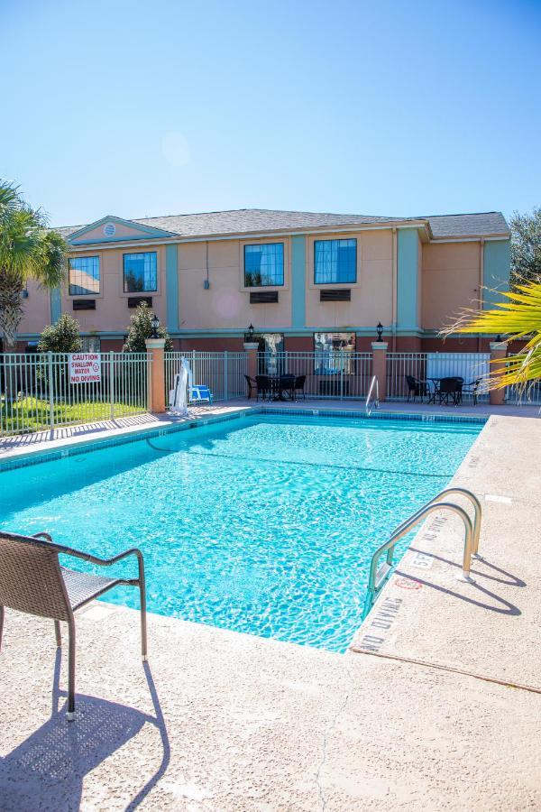 Baymont By Wyndham Hinesville Fort Stewart Area Экстерьер фото