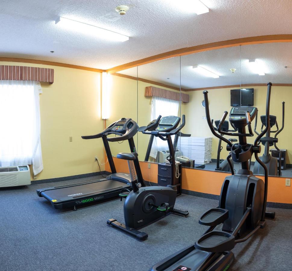 Baymont By Wyndham Hinesville Fort Stewart Area Экстерьер фото